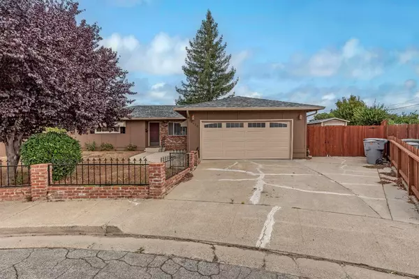 Gilroy, CA 95020,8420 David CT
