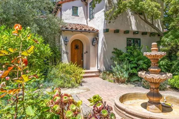 590 Center DR, Palo Alto, CA 94301