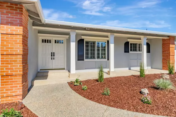 Los Altos, CA 94024,1051 Suffolk WAY