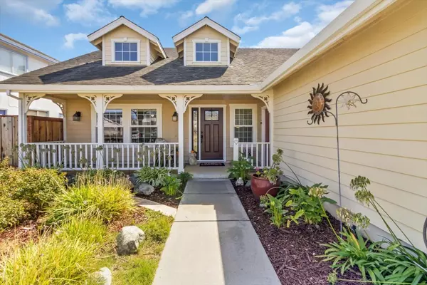 Salinas, CA 93906,8 Bristol CIR