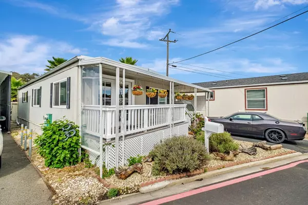 Soquel, CA 95073,999 Old San Jose RD 9