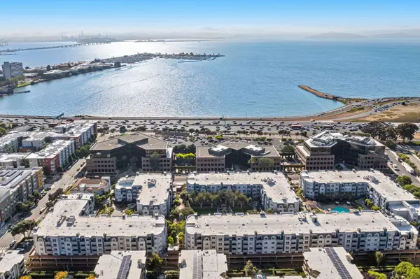 Emeryville, CA 94608,6400 Christie 2208