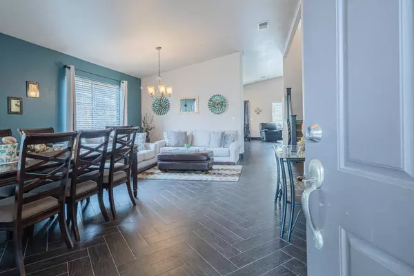 Salinas, CA 93905,831 Cactus CT