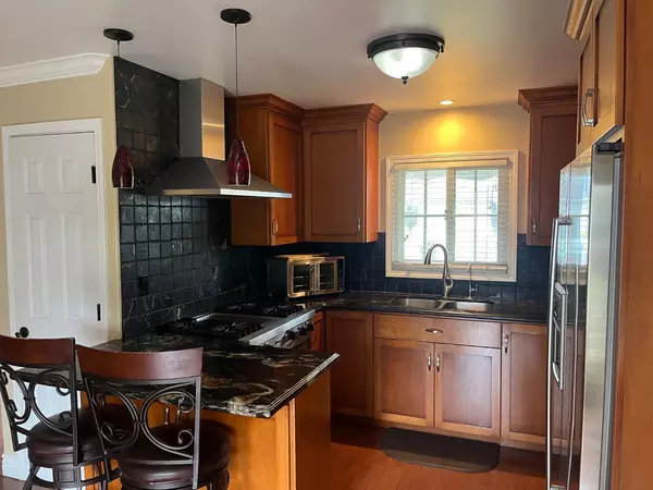 Salinas, CA 93906,728 Saratoga DR