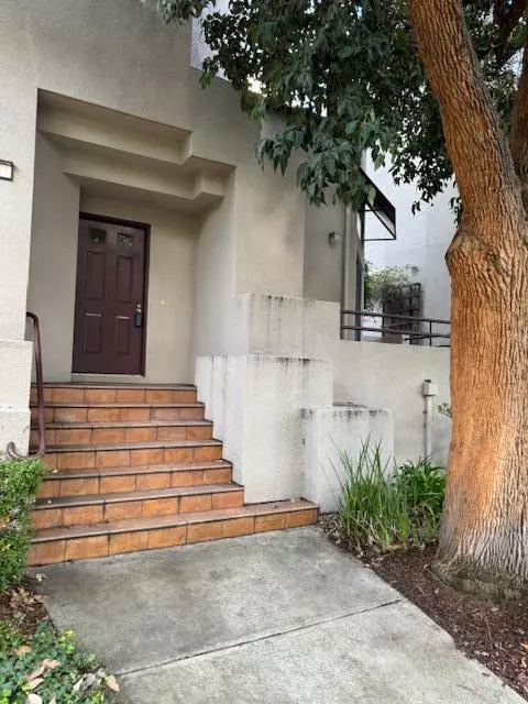 Foster City, CA 94404,34 E Court LN