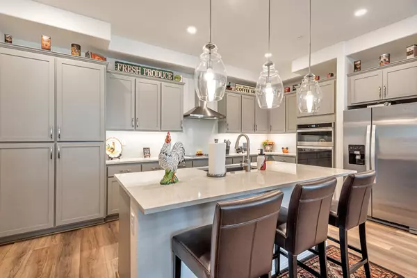 San Mateo, CA 94403,220 Waters Park CIR 201