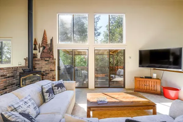 Twain Harte, CA 95383,18861 Lookout DR