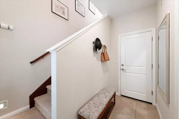 Mountain View, CA 94043,117 Orbit WAY