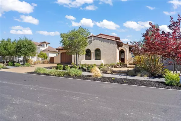 Orinda, CA 94563,21 Bigleaf RD