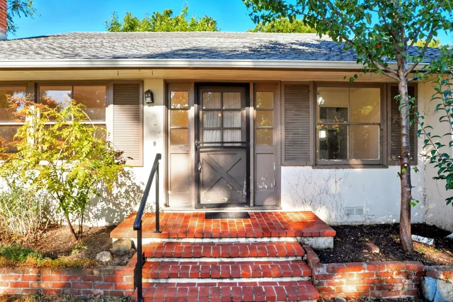 1053 Ringwood AVE, Menlo Park, CA 94025