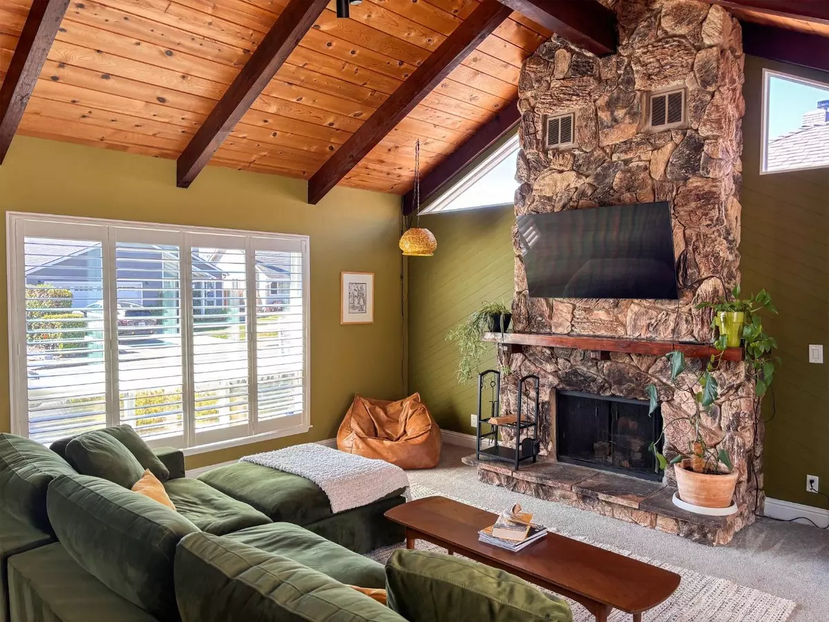 El Granada, CA 94019,100 Harbour DR