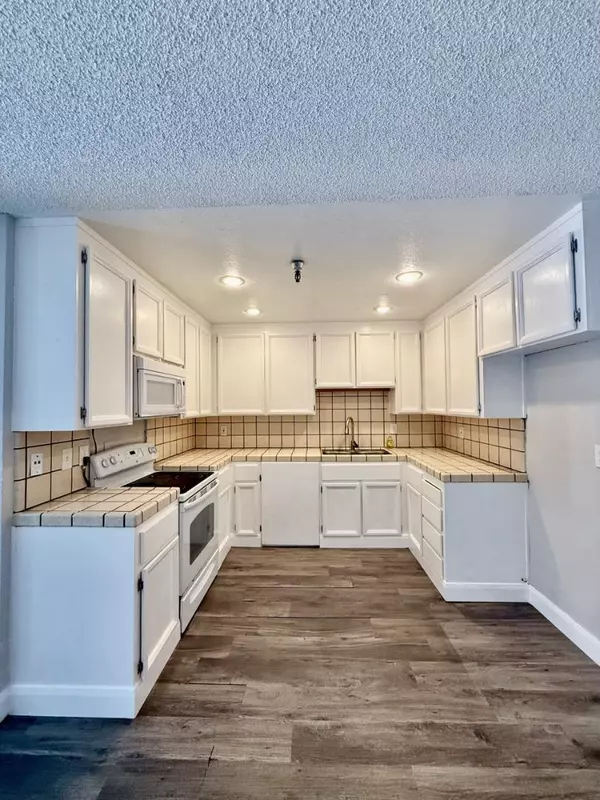 Watsonville, CA 95076,375 Clifford AVE 219