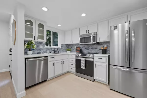 Campbell, CA 95008,101 Redding RD A4