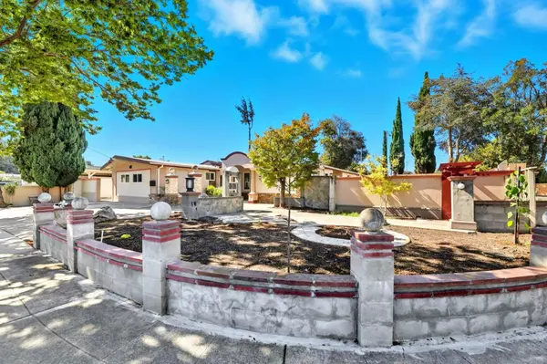 Sunnyvale, CA 94089,1199 Blazingwood DR