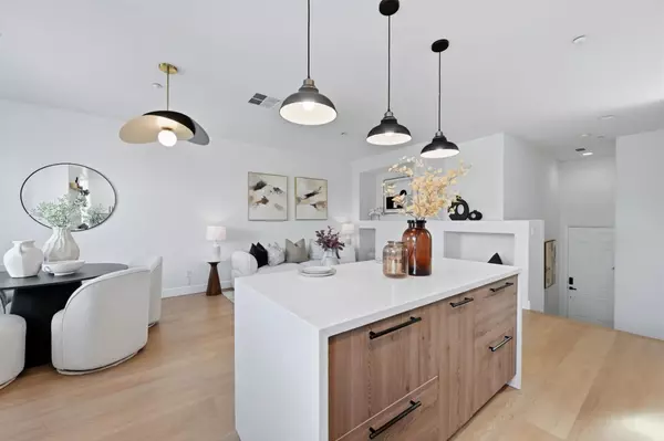 Union City, CA 94587,35005 11th ST