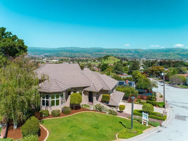 1055 W Dunne AVE, Morgan Hill, CA 95037