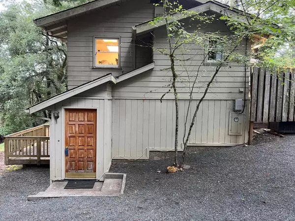 Woodside, CA 94062,218 Swett Rd