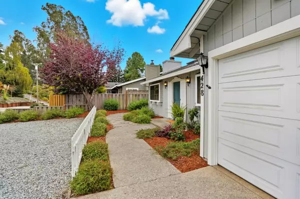 Aptos, CA 95003,428 Sumner AVE