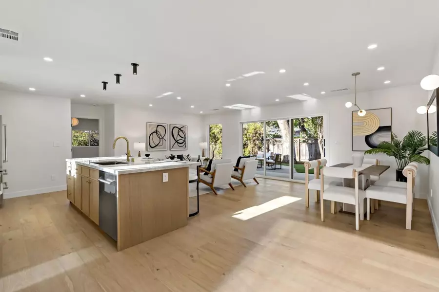 1040 Longfellow AVE, Campbell, CA 95008