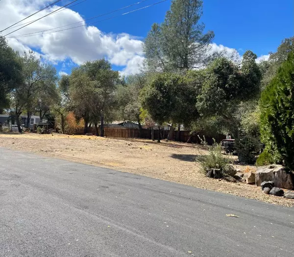 2901 10th ST, Clearlake, CA 95422