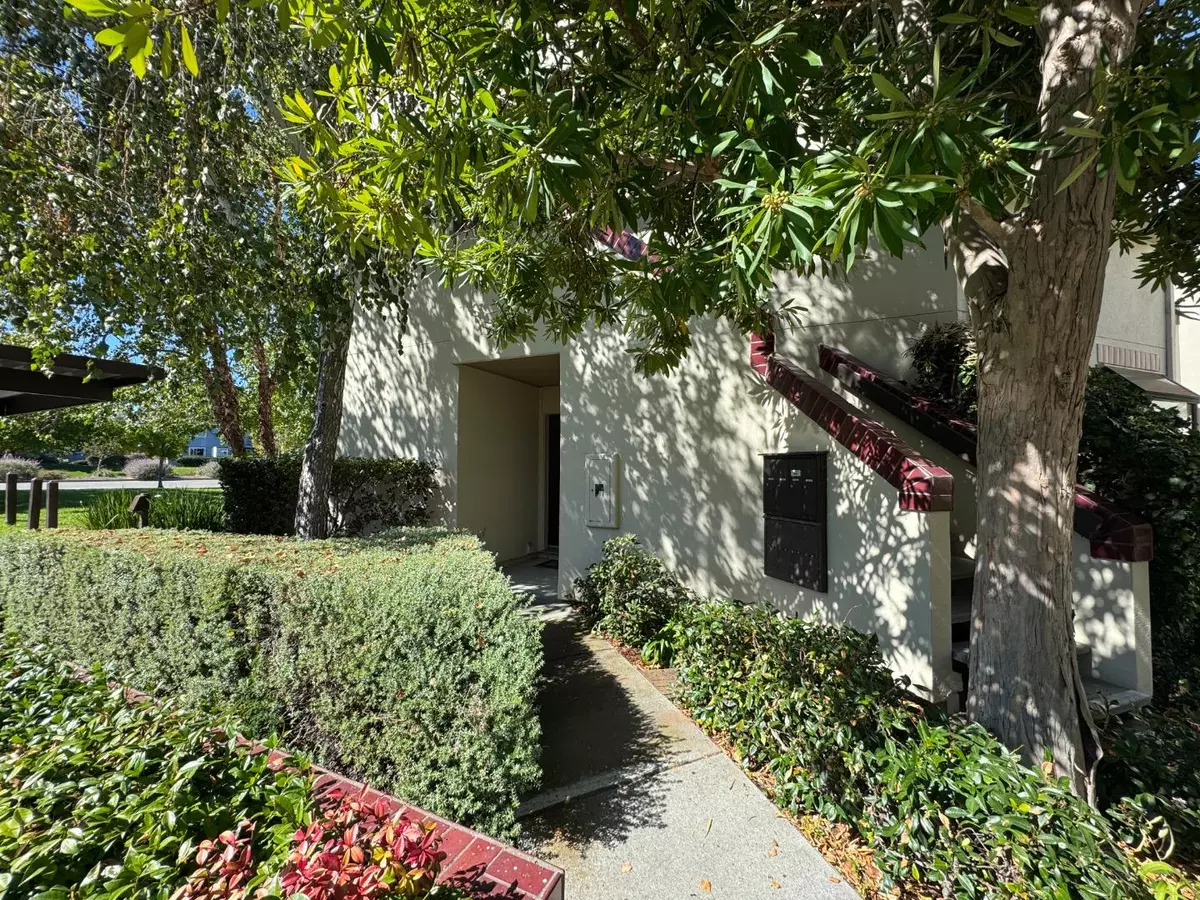 Redwood City, CA 94065,101 Shorebird CIR