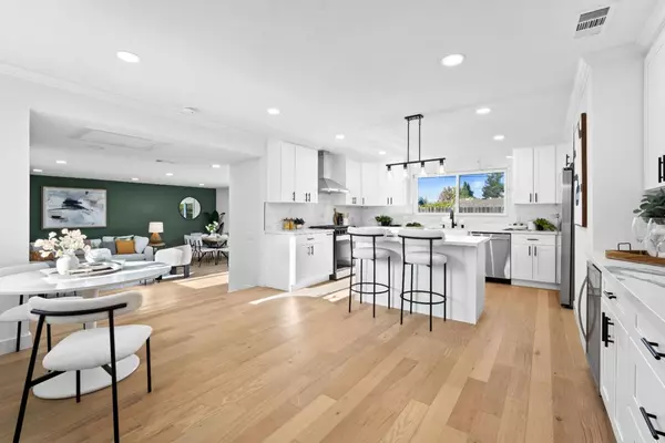 San Jose, CA 95124,4216 Camden AVE