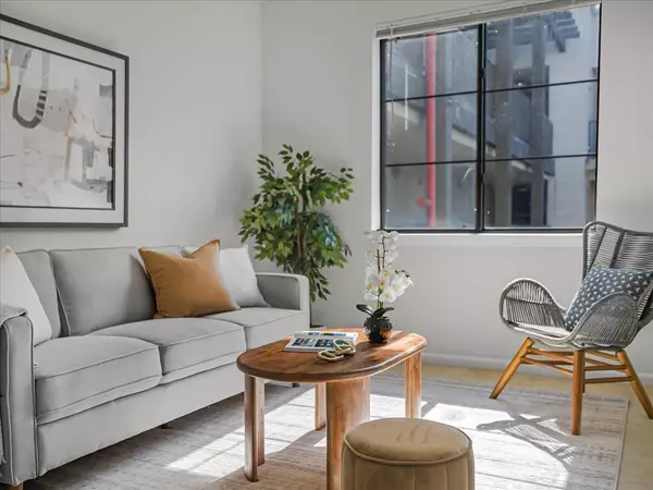 San Jose, CA 95112,1060 S 3rd ST 216