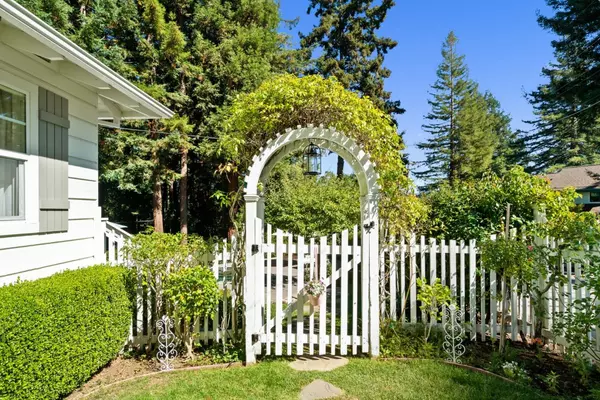 Scotts Valley, CA 95066,560 Hacienda DR