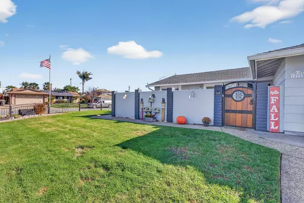 Salinas, CA 93906,12932 Truman ST