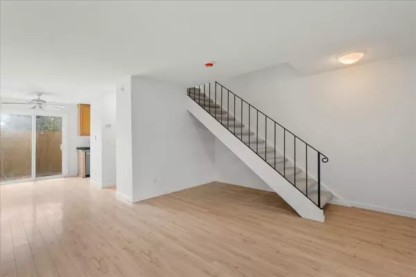 Hayward, CA 94544,27418 Susan PL 3