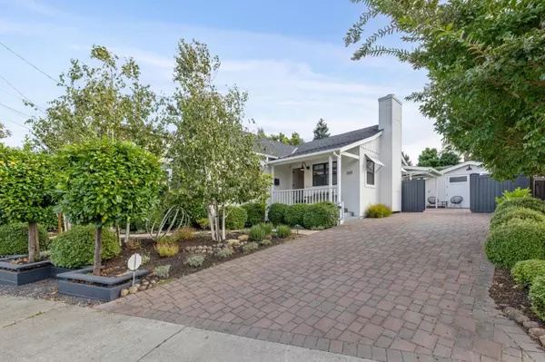 2611 Thornhill DR, San Carlos, CA 94070
