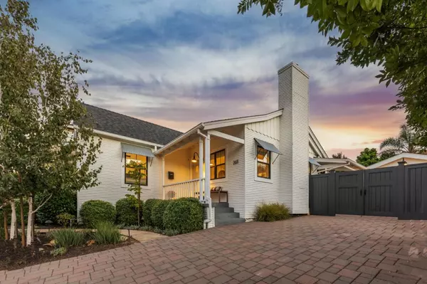 San Carlos, CA 94070,2611 Thornhill DR