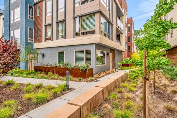 Foster City, CA 94404,769 Eppleton LN 302