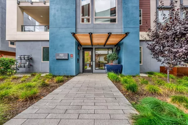769 Eppleton LN 302, Foster City, CA 94404