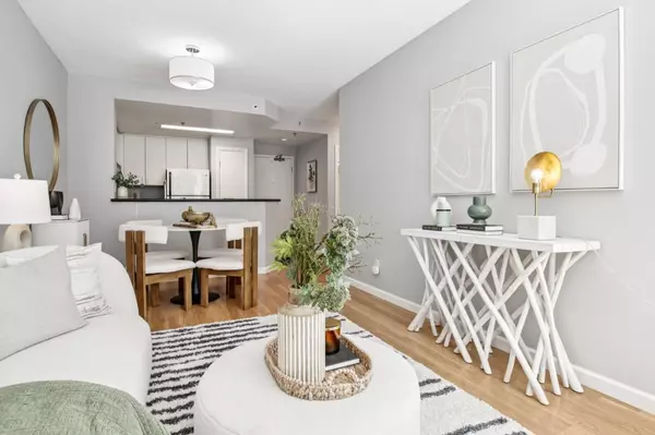 San Francisco, CA 94111,240 Lombard ST 727