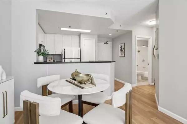 San Francisco, CA 94111,240 Lombard ST 727