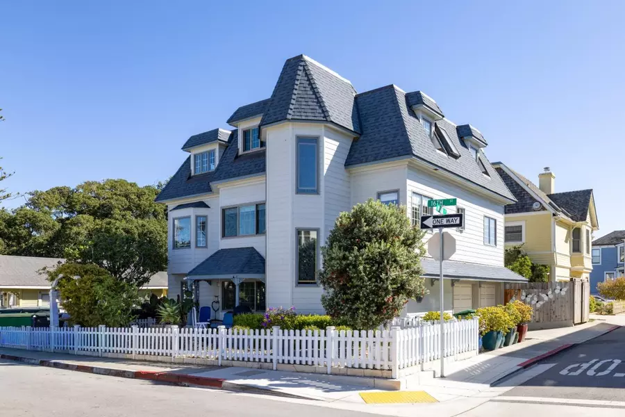 127 16th ST, Pacific Grove, CA 93950