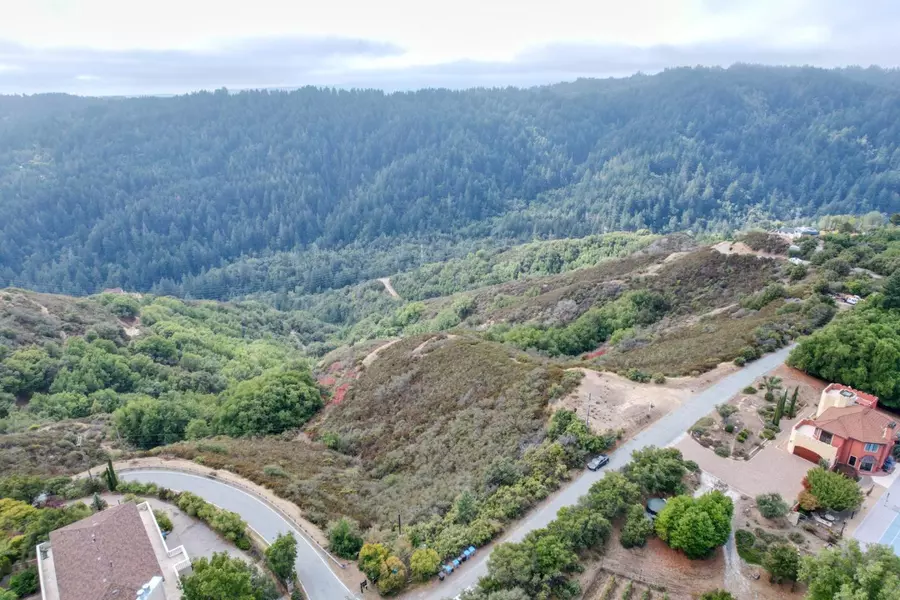 17025 McGill RD, Saratoga, CA 95070
