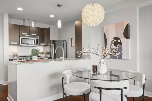 San Francisco, CA 94158,300 Berry ST 914