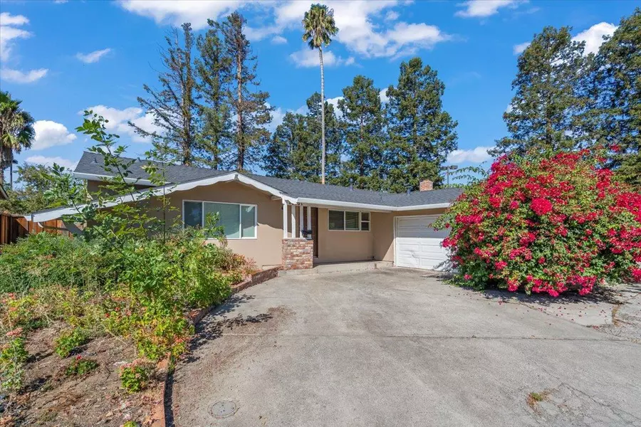 10101 Richwood DR, Cupertino, CA 95014