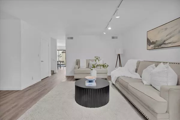 Pacific Grove, CA 93950,605 Acorn CT