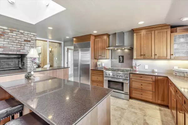 Moss Landing, CA 95039,268 Giberson RD