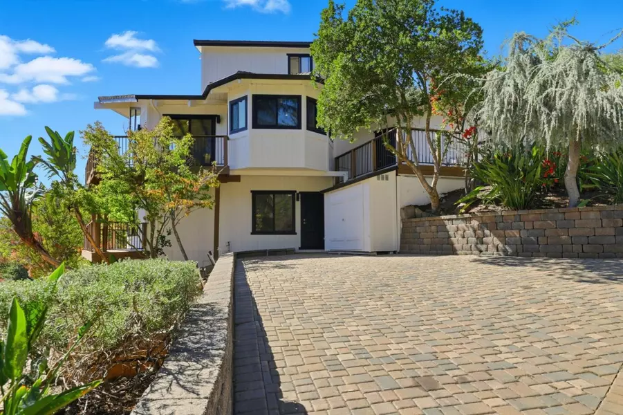 16955 Oakridge LN, Morgan Hill, CA 95037