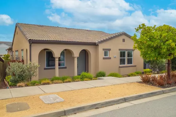 2962 Bluffs DR, Marina, CA 93933