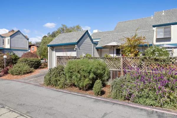 Santa Cruz, CA 95065,2601 Mallory LN