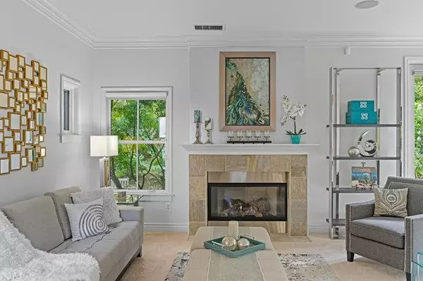 Belmont, CA 94002,19 Loma Vista LN