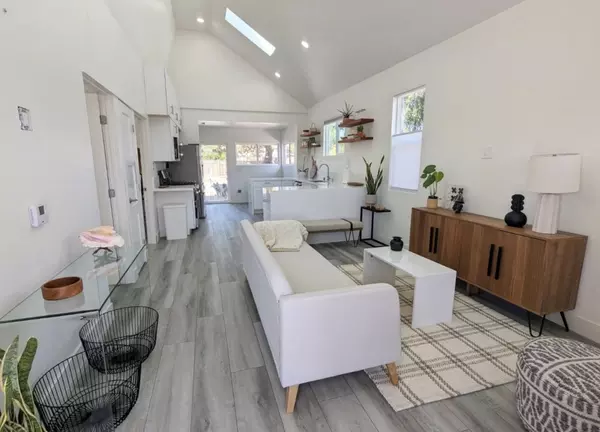 Santa Cruz, CA 95060,520 Dufour ST