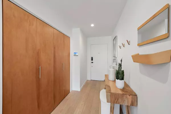 Palo Alto, CA 94301,770 Bryant ST