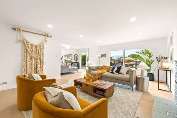 Corte Madera, CA 94925,26 Council Crest DR