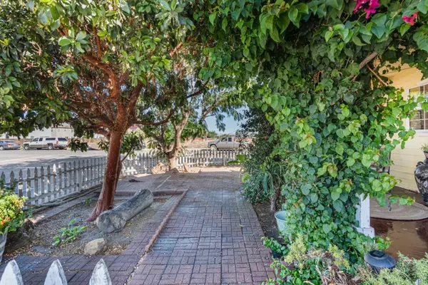 Hollister, CA 95023,601 Chaparral CT